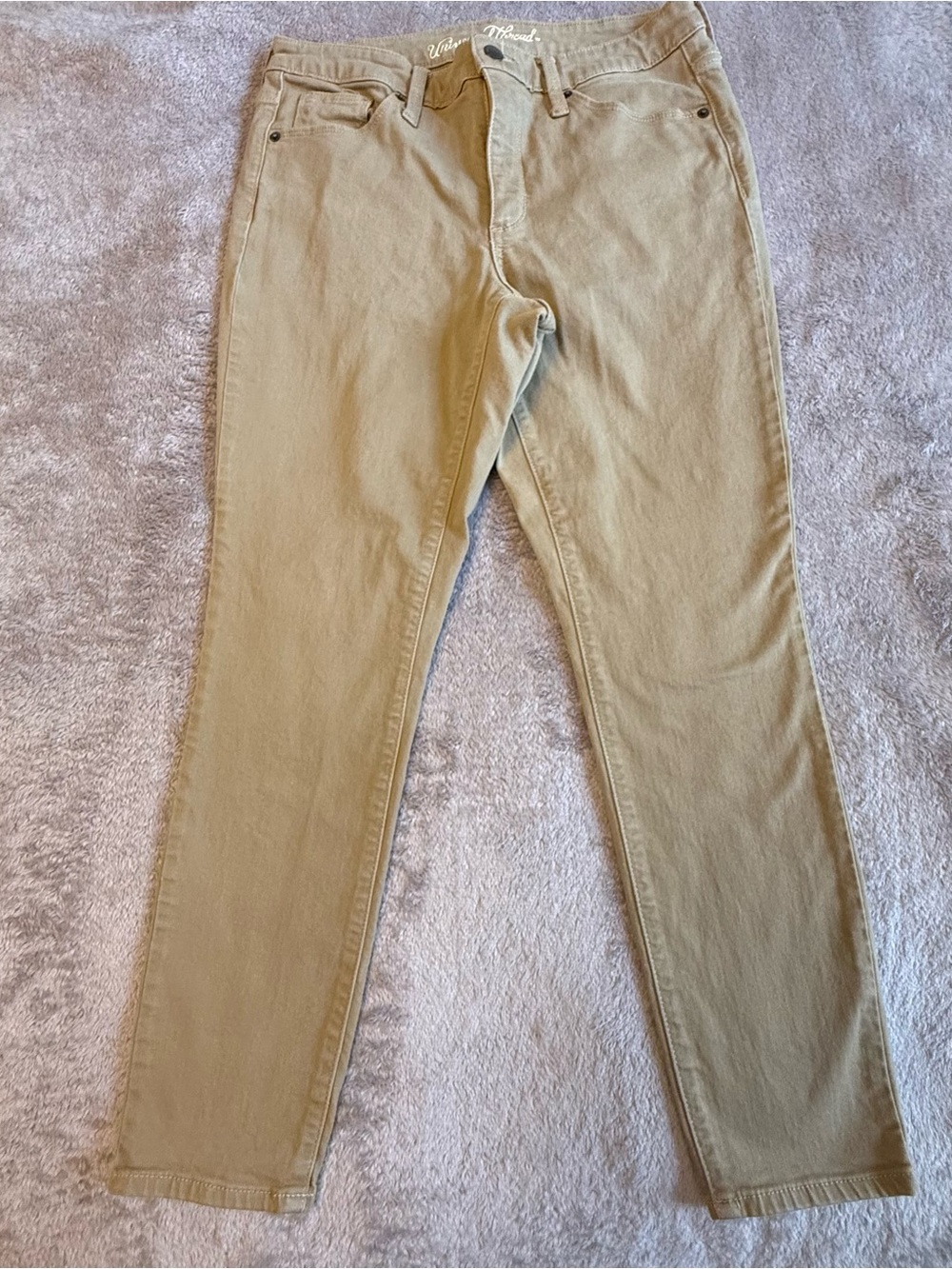 Universal Thread Skinny Jeans in Light Khaki, size 8/29